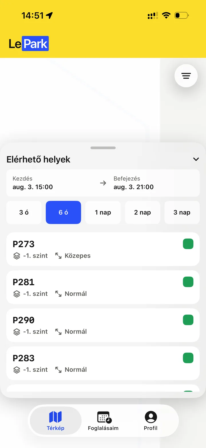 A LePark bérlői felülete: foglalási időszak kiválasztása és az adott időszakban szabad parkolóhelyek listája.